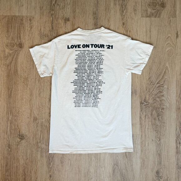 Gildan Harry Styles Love On Tour 2021 White Small Graphic Tee with Bunnies - Picture 2 of 5